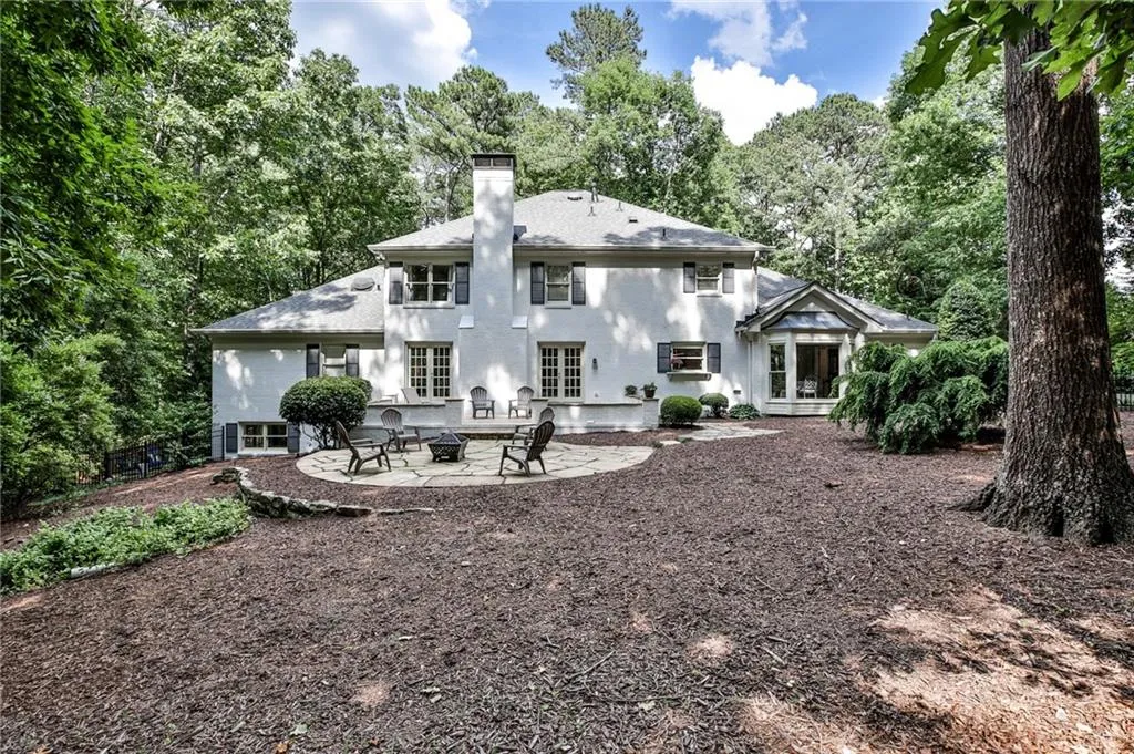 1320 Belmore Way, Sandy Springs, Georgia 30350, 5 Bedrooms Bedrooms, ,4 BathroomsBathrooms,Residential,Sold,1320 Belmore Way,6734083