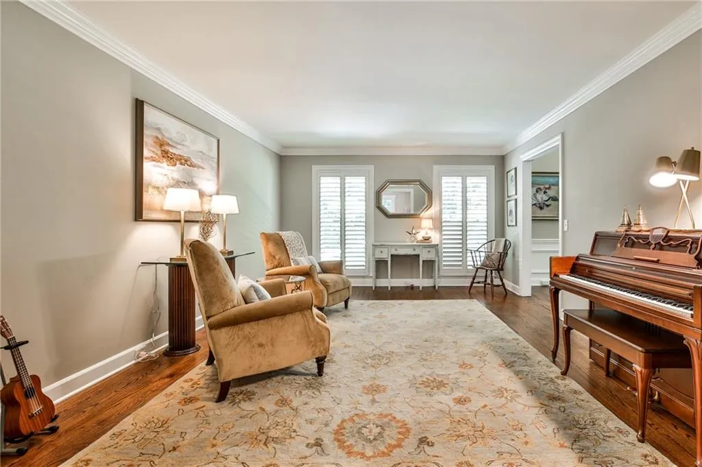 1320 Belmore Way, Sandy Springs, Georgia 30350, 5 Bedrooms Bedrooms, ,4 BathroomsBathrooms,Residential,Sold,1320 Belmore Way,6734083