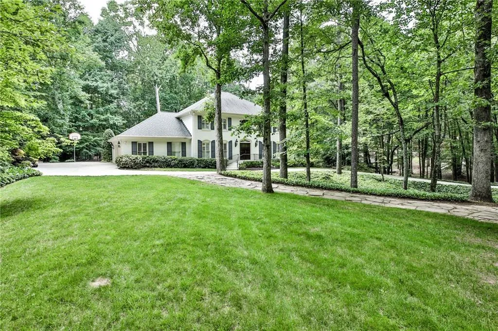 1320 Belmore Way, Sandy Springs, Georgia 30350, 5 Bedrooms Bedrooms, ,4 BathroomsBathrooms,Residential,Sold,1320 Belmore Way,6734083