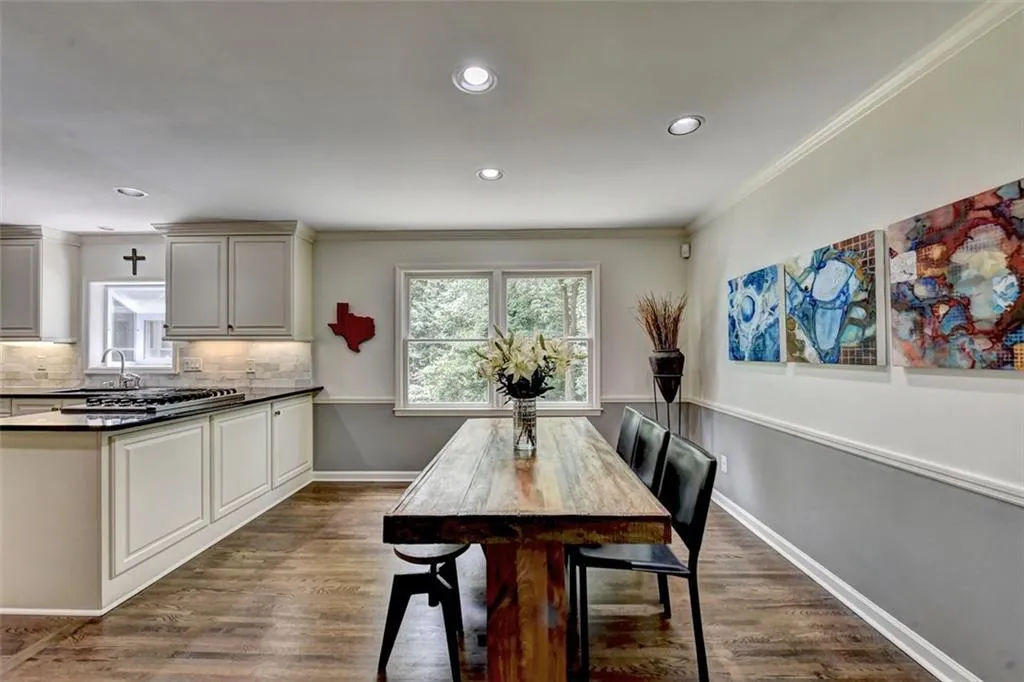 6695 River Springs Court, Atlanta, Georgia 30328, 4 Bedrooms Bedrooms, ,2 BathroomsBathrooms,Residential,Sold,6695 River Springs Court,6896111 6695 River Springs Court, Atlanta, Georgia 30328, 4 Bedrooms Bedrooms, ,2 BathroomsBathrooms,Residential,Sold,6695 River Springs Court,6896111