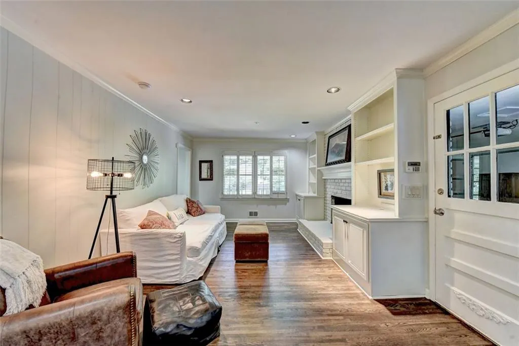 6695 River Springs Court, Atlanta, Georgia 30328, 4 Bedrooms Bedrooms, ,2 BathroomsBathrooms,Residential,Sold,6695 River Springs Court,6896111 6695 River Springs Court, Atlanta, Georgia 30328, 4 Bedrooms Bedrooms, ,2 BathroomsBathrooms,Residential,Sold,6695 River Springs Court,6896111