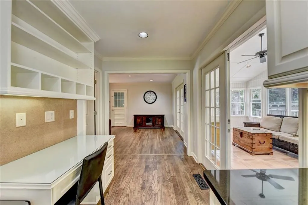 6695 River Springs Court, Atlanta, Georgia 30328, 4 Bedrooms Bedrooms, ,2 BathroomsBathrooms,Residential,Sold,6695 River Springs Court,6896111 6695 River Springs Court, Atlanta, Georgia 30328, 4 Bedrooms Bedrooms, ,2 BathroomsBathrooms,Residential,Sold,6695 River Springs Court,6896111