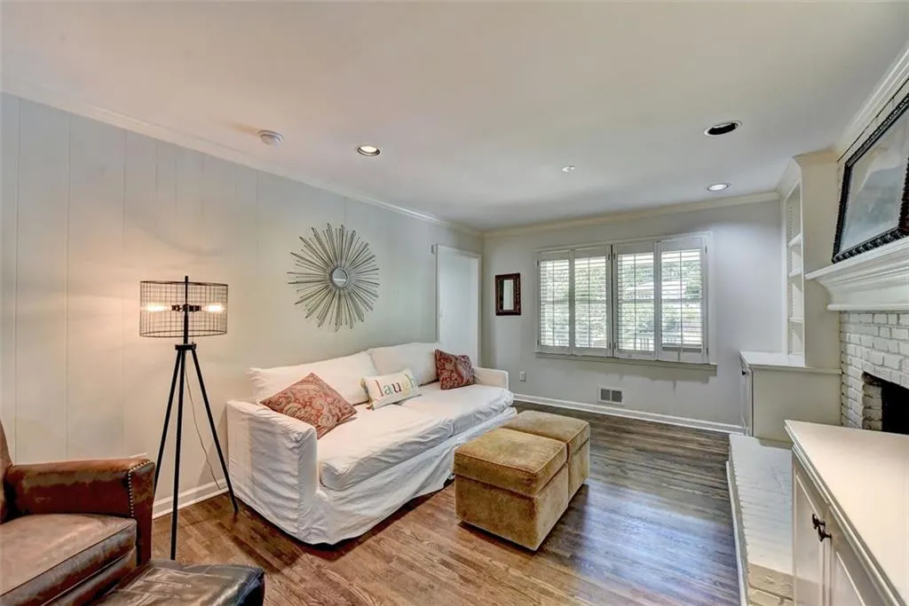 6695 River Springs Court, Atlanta, Georgia 30328, 4 Bedrooms Bedrooms, ,2 BathroomsBathrooms,Residential,Sold,6695 River Springs Court,6896111 6695 River Springs Court, Atlanta, Georgia 30328, 4 Bedrooms Bedrooms, ,2 BathroomsBathrooms,Residential,Sold,6695 River Springs Court,6896111