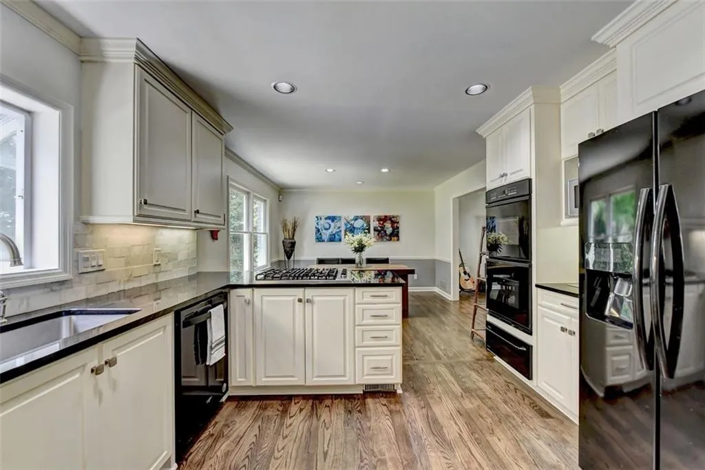 6695 River Springs Court, Atlanta, Georgia 30328, 4 Bedrooms Bedrooms, ,2 BathroomsBathrooms,Residential,Sold,6695 River Springs Court,6896111 6695 River Springs Court, Atlanta, Georgia 30328, 4 Bedrooms Bedrooms, ,2 BathroomsBathrooms,Residential,Sold,6695 River Springs Court,6896111