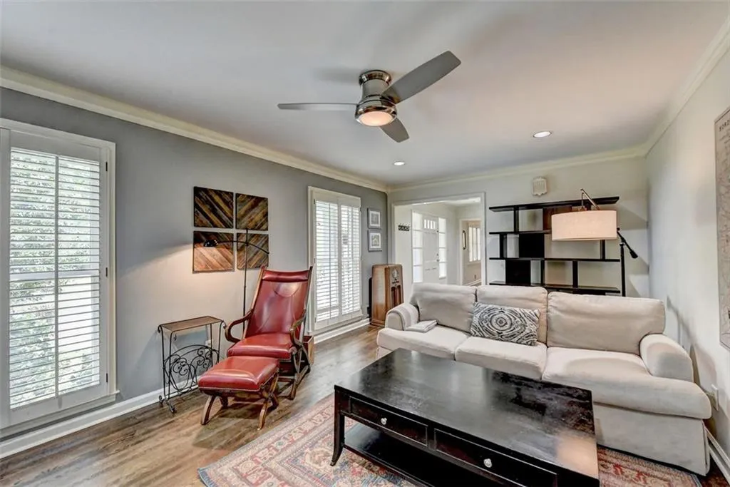 6695 River Springs Court, Atlanta, Georgia 30328, 4 Bedrooms Bedrooms, ,2 BathroomsBathrooms,Residential,Sold,6695 River Springs Court,6896111 6695 River Springs Court, Atlanta, Georgia 30328, 4 Bedrooms Bedrooms, ,2 BathroomsBathrooms,Residential,Sold,6695 River Springs Court,6896111