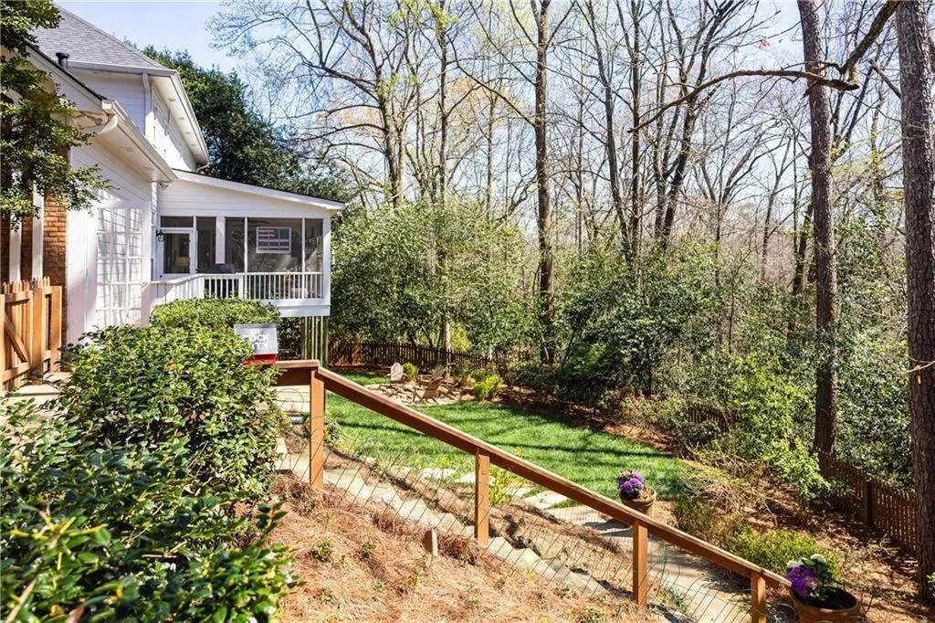 310 Cameron Ridge Drive Nw, Atlanta, Georgia 30328, 4 Bedrooms Bedrooms, ,3 BathroomsBathrooms,Residential,Sold,310 Cameron Ridge Drive Nw,7731822