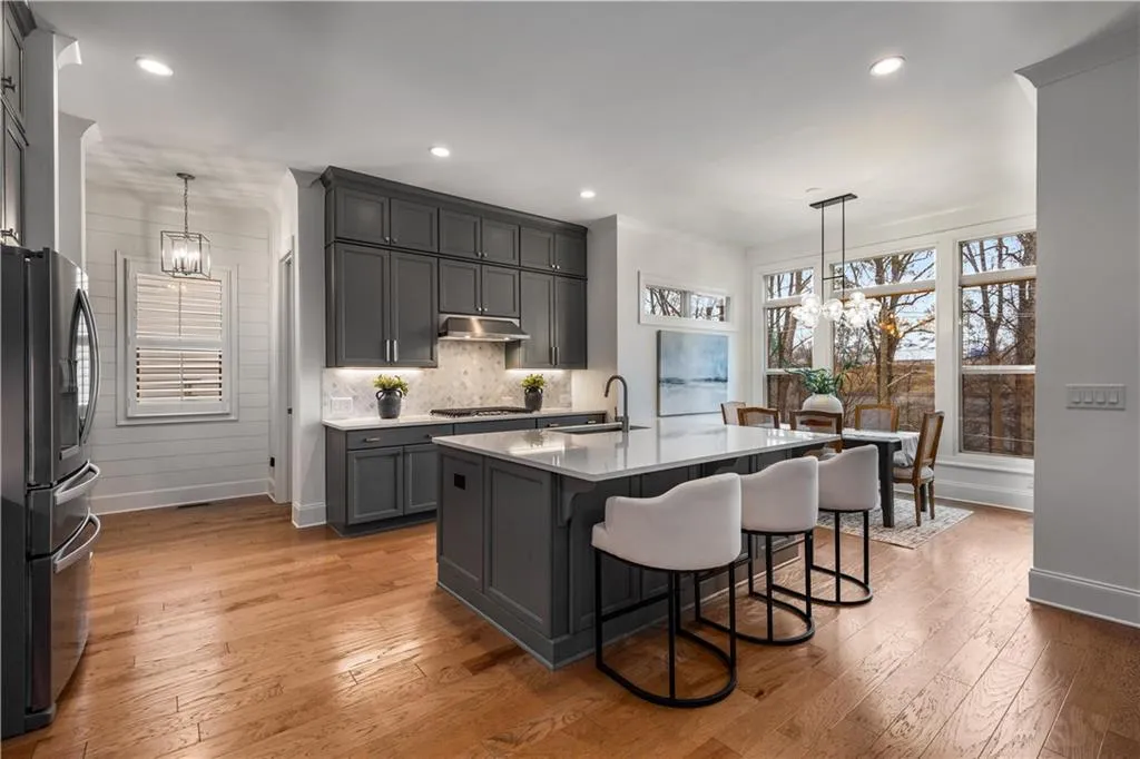 This kitchen is perfect for entertaining!