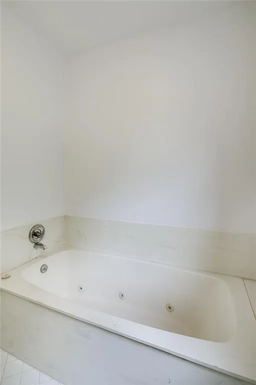 5680 River Oaks Place Unit 25, Atlanta, Georgia 30327, 2 Bedrooms Bedrooms, ,2 BathroomsBathrooms,Residential,Sold,5680 River Oaks Place Unit 25,6739647