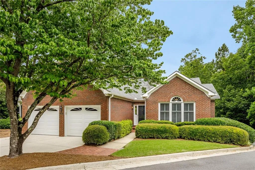 5680 River Oaks Place Unit 25, Atlanta, Georgia 30327, 2 Bedrooms Bedrooms, ,2 BathroomsBathrooms,Residential,Sold,5680 River Oaks Place Unit 25,6739647