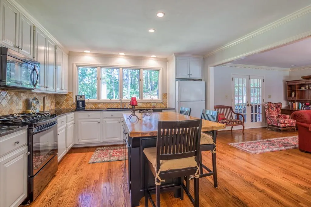 7665 Ryefield Drive, Sandy Springs, Georgia 30350, 4 Bedrooms Bedrooms, ,3 BathroomsBathrooms,Residential,Sold,7665 Ryefield Drive,6554804