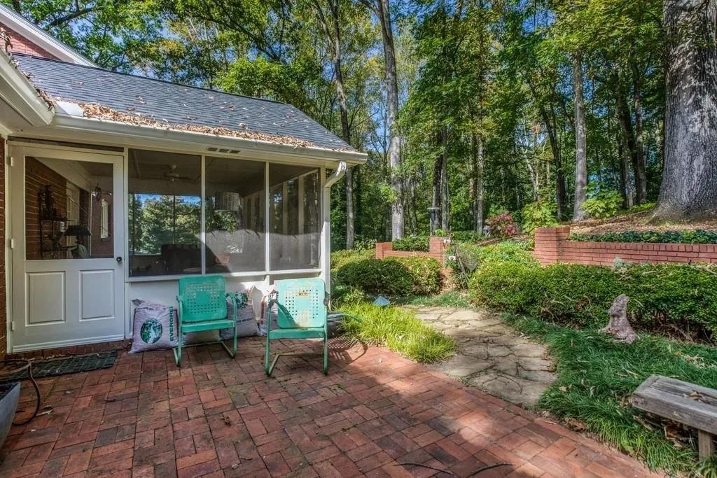 7665 Ryefield Drive, Sandy Springs, Georgia 30350, 4 Bedrooms Bedrooms, ,3 BathroomsBathrooms,Residential,Sold,7665 Ryefield Drive,6554804
