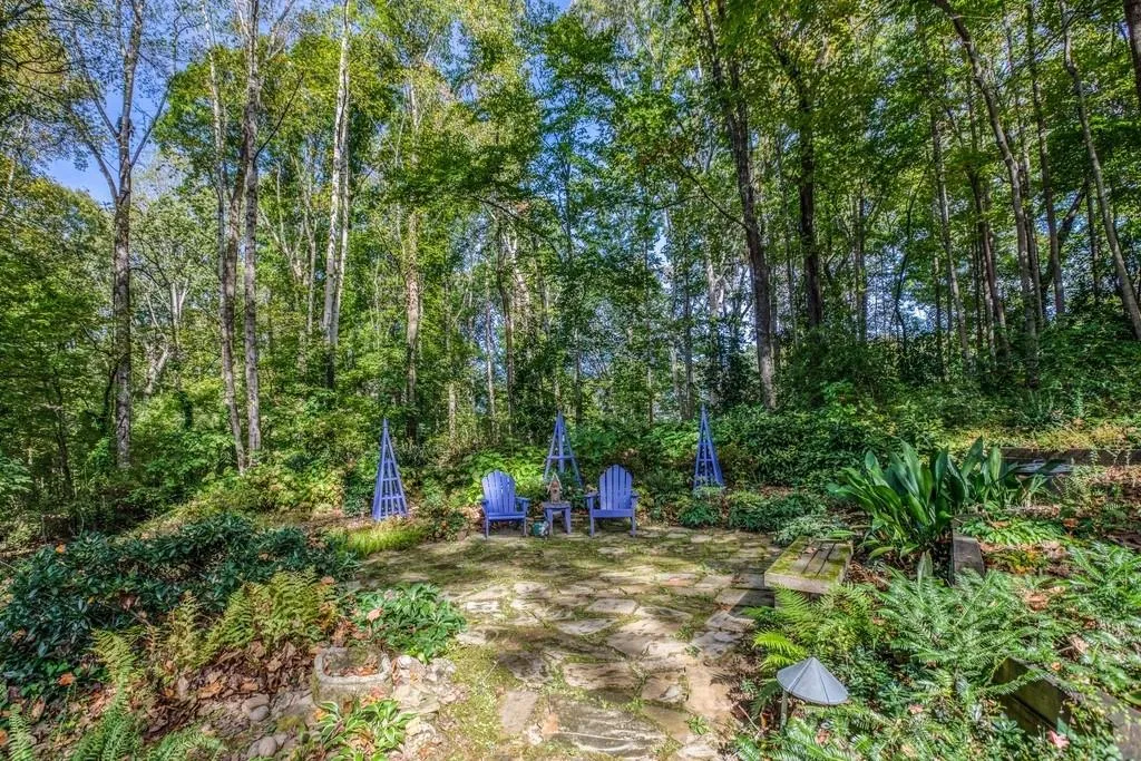 7665 Ryefield Drive, Sandy Springs, Georgia 30350, 4 Bedrooms Bedrooms, ,3 BathroomsBathrooms,Residential,Sold,7665 Ryefield Drive,6554804