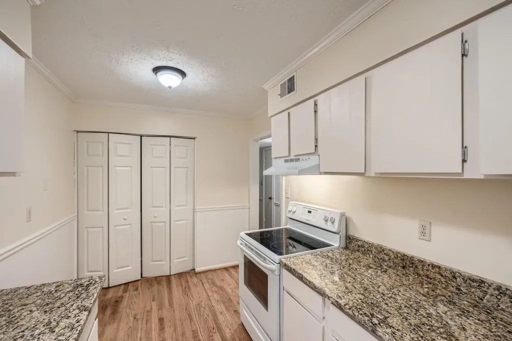 725 Dalrymple Road Unit 3h, Sandy Springs, Georgia 30328, 2 Bedrooms Bedrooms, ,2 BathroomsBathrooms,Residential,Sold,725 Dalrymple Road Unit 3h,7199648 725 Dalrymple Road Unit 3h, Sandy Springs, Georgia 30328, 2 Bedrooms Bedrooms, ,2 BathroomsBathrooms,Residential,Sold,725 Dalrymple Road Unit 3h,7199648