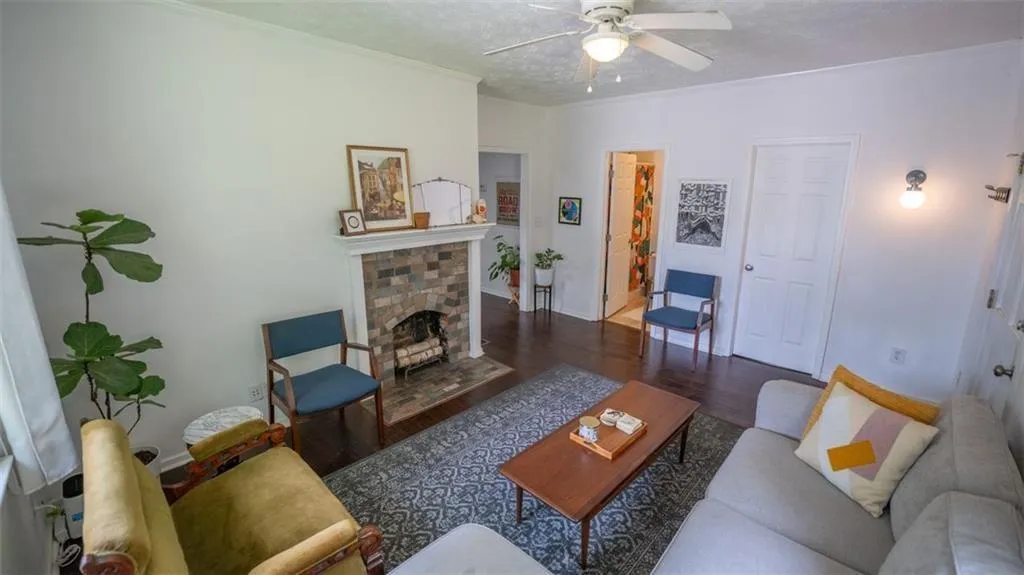 2881 Parrott Avenue Nw, Atlanta, Georgia 30318, 2 Bedrooms Bedrooms, ,2 BathroomsBathrooms,Residential,For Sale,2881 Parrott Avenue Nw,7664550