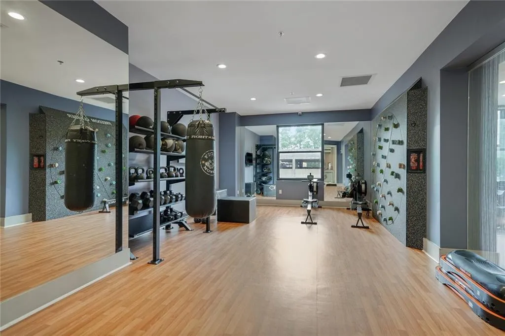 795 Hammond Drive Unit 2103, Sandy Springs, Georgia 30328, 1 Bedroom Bedrooms, ,1 BathroomBathrooms,Residential,Sold,795 Hammond Drive Unit 2103,6938791