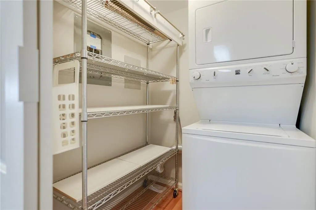 795 Hammond Drive Unit 2103, Sandy Springs, Georgia 30328, 1 Bedroom Bedrooms, ,1 BathroomBathrooms,Residential,Sold,795 Hammond Drive Unit 2103,6938791