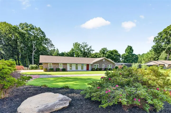 2637 Stone Drive Sw, Lilburn, Georgia 30047