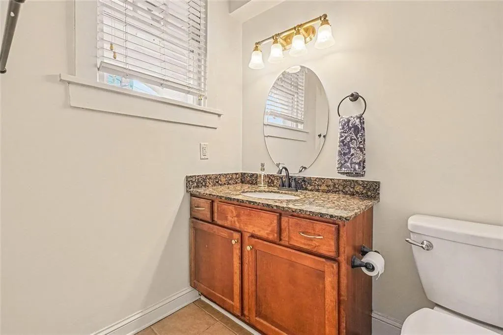 2855 Peachtree Road Ne Unit 201, Atlanta, Georgia 30305, 2 Bedrooms Bedrooms, 0 ,2 BathroomsBathrooms,Residential,For Sale,2855 Peachtree Road Ne Unit 201,7698212