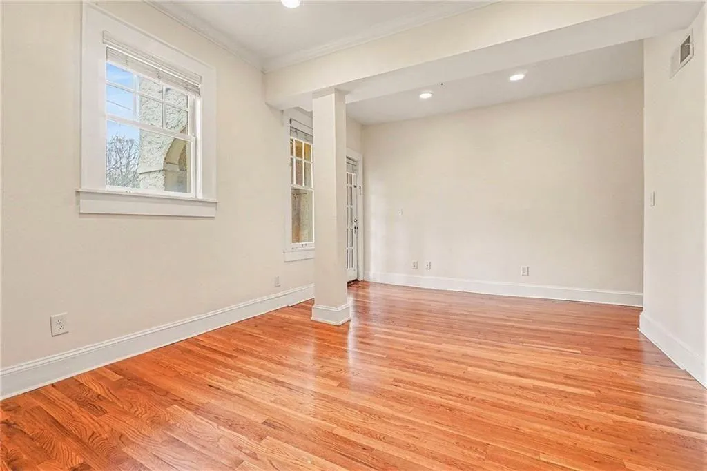 2855 Peachtree Road Ne Unit 201, Atlanta, Georgia 30305, 2 Bedrooms Bedrooms, 0 ,2 BathroomsBathrooms,Residential,For Sale,2855 Peachtree Road Ne Unit 201,7698212
