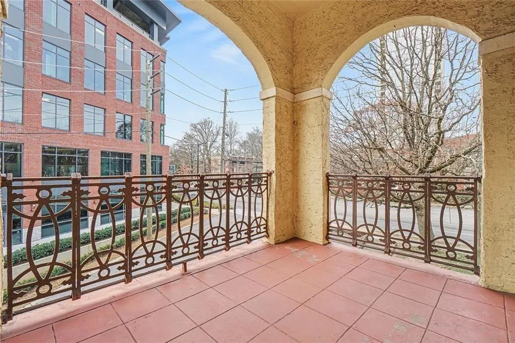 2855 Peachtree Road Ne Unit 201, Atlanta, Georgia 30305, 2 Bedrooms Bedrooms, 0 ,2 BathroomsBathrooms,Residential,For Sale,2855 Peachtree Road Ne Unit 201,7698212