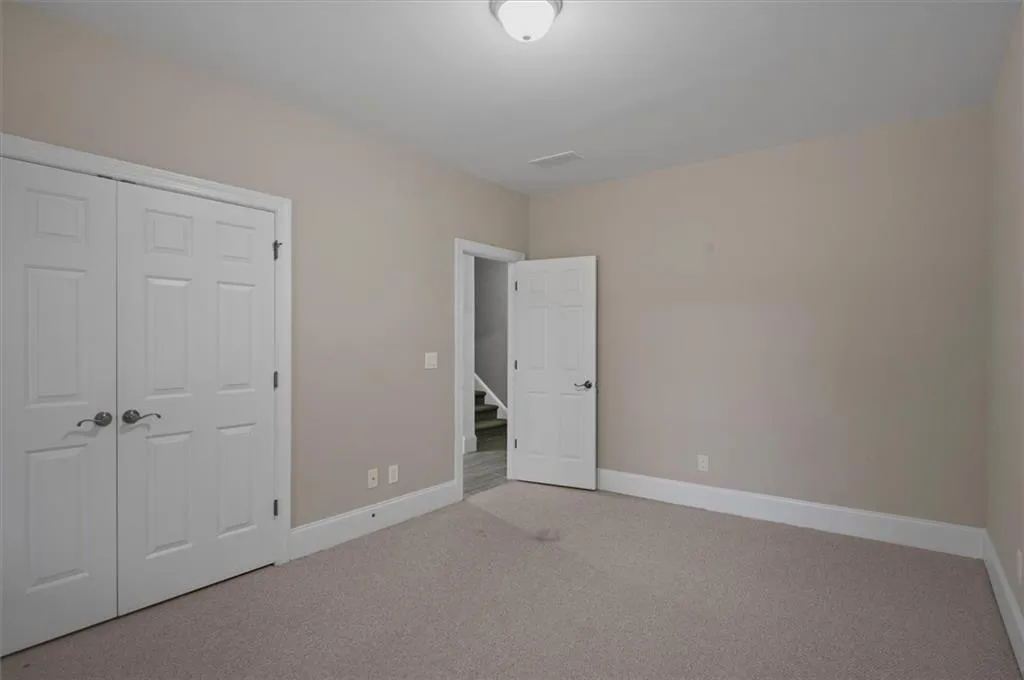 5945 Reddington Way, Sandy Springs, Georgia 30328, 3 Bedrooms Bedrooms, ,3 BathroomsBathrooms,Residential,Sold,5945 Reddington Way,6975538