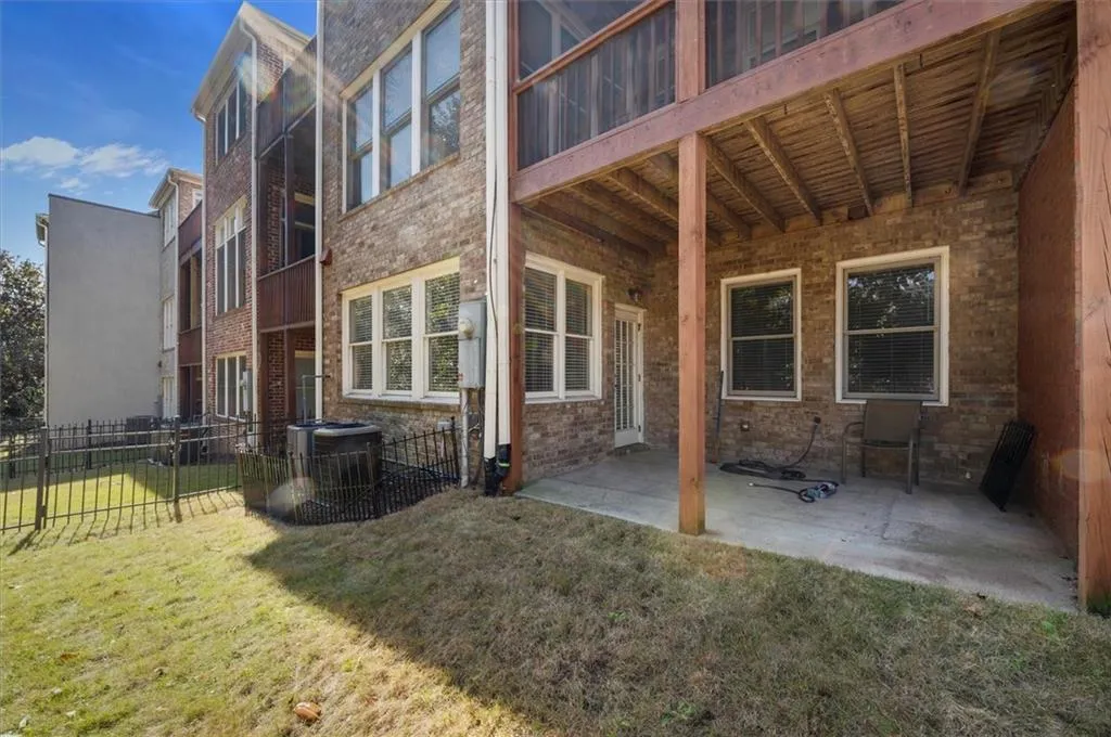 5945 Reddington Way, Sandy Springs, Georgia 30328, 3 Bedrooms Bedrooms, ,3 BathroomsBathrooms,Residential,Sold,5945 Reddington Way,6975538