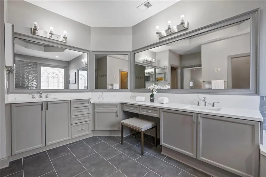 5945 Reddington Way, Sandy Springs, Georgia 30328, 3 Bedrooms Bedrooms, ,3 BathroomsBathrooms,Residential,Sold,5945 Reddington Way,6975538