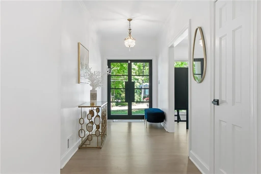 460 Riverside Parkway, Sandy Springs, Georgia 30328, 5 Bedrooms Bedrooms, ,5 BathroomsBathrooms,Residential,For Sale,460 Riverside Parkway,7756187