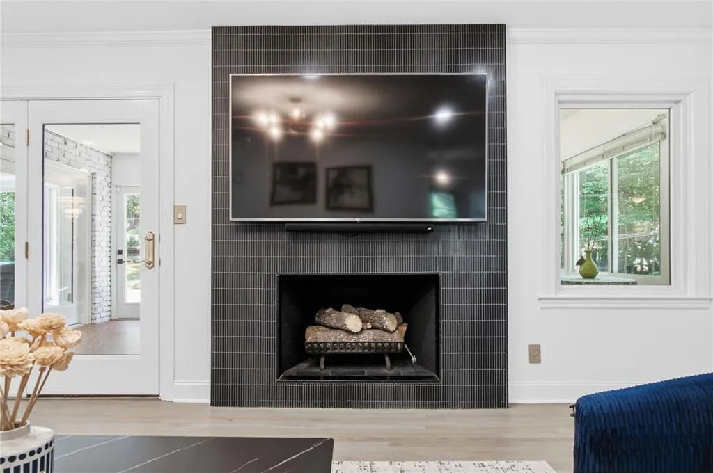 460 Riverside Parkway, Sandy Springs, Georgia 30328, 5 Bedrooms Bedrooms, ,5 BathroomsBathrooms,Residential,For Sale,460 Riverside Parkway,7756187
