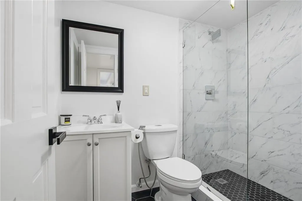 460 Riverside Parkway, Sandy Springs, Georgia 30328, 5 Bedrooms Bedrooms, ,5 BathroomsBathrooms,Residential,For Sale,460 Riverside Parkway,7756187