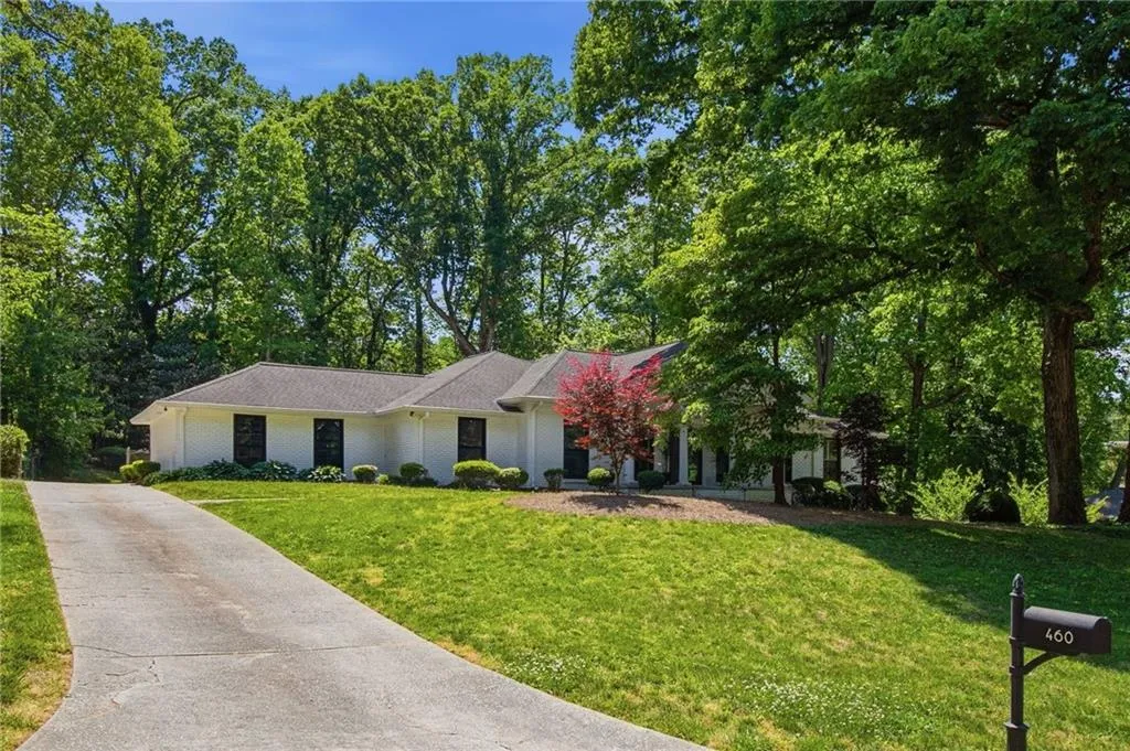 460 Riverside Parkway, Sandy Springs, Georgia 30328, 5 Bedrooms Bedrooms, ,5 BathroomsBathrooms,Residential,For Sale,460 Riverside Parkway,7756187