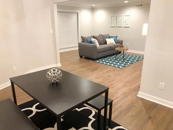 5400 Roswell Road Unit D2, Atlanta, Georgia 30342, 3 Bedrooms Bedrooms, ,2 BathroomsBathrooms,Residential,Sold,5400 Roswell Road Unit D2,6515783