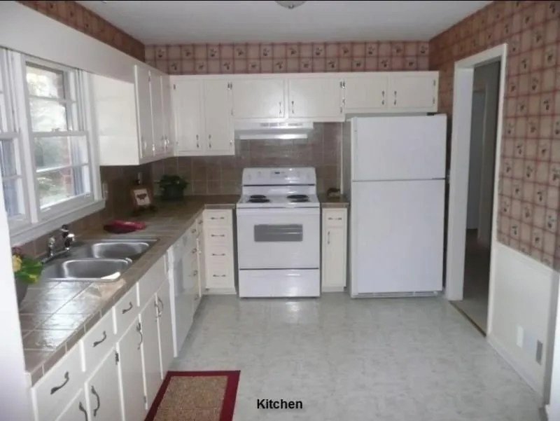 6711 Sunny Brook Lane, Atlanta, Georgia 30328, 3 Bedrooms Bedrooms, ,2 BathroomsBathrooms,Residential,Sold,6711 Sunny Brook Lane,5507645