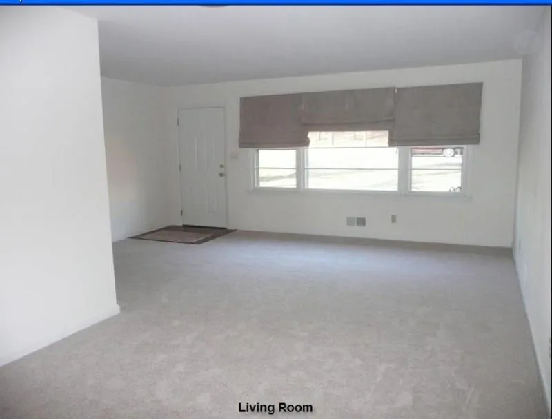 6711 Sunny Brook Lane, Atlanta, Georgia 30328, 3 Bedrooms Bedrooms, ,2 BathroomsBathrooms,Residential,Sold,6711 Sunny Brook Lane,5507645