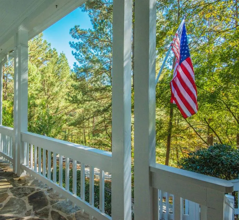 10 Cliffside Crossing, Atlanta, Georgia 30350, 5 Bedrooms Bedrooms, ,4 BathroomsBathrooms,Residential,Sold,10 Cliffside Crossing,5714500
