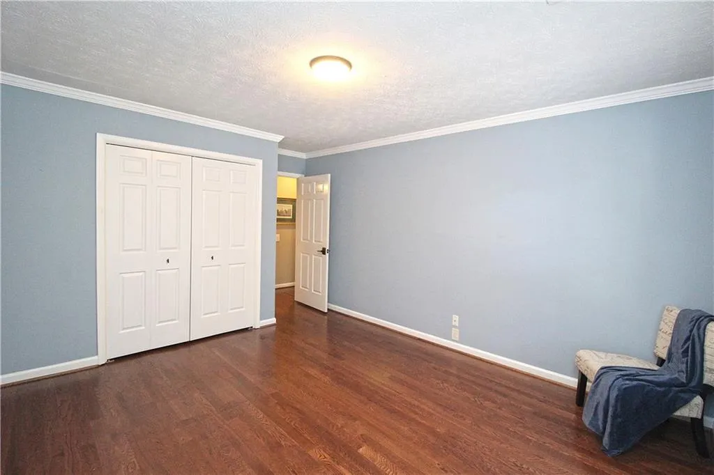 502 Dunwoody Chace, Sandy Springs, Georgia 30328, 3 Bedrooms Bedrooms, ,2 BathroomsBathrooms,Residential,Sold,502 Dunwoody Chace,6767530