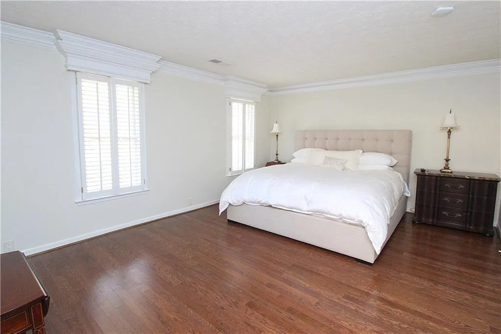 502 Dunwoody Chace, Sandy Springs, Georgia 30328, 3 Bedrooms Bedrooms, ,2 BathroomsBathrooms,Residential,Sold,502 Dunwoody Chace,6767530