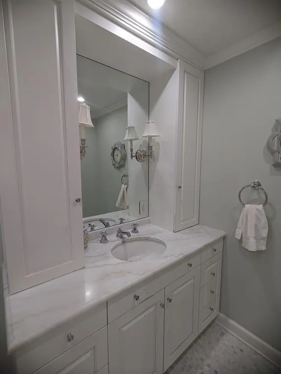 300 Johnson Ferry Road Ne Unit A1014, Sandy Springs, Georgia 30328, 2 Bedrooms Bedrooms, ,2 BathroomsBathrooms,Residential,Sold,300 Johnson Ferry Road Ne Unit A1014,7175772