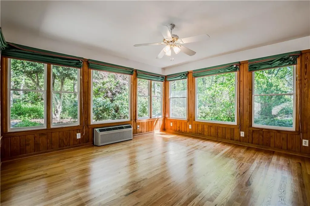 14 Brandon Ridge Drive, Sandy Springs, Georgia 30028, 4 Bedrooms Bedrooms, ,2 BathroomsBathrooms,Residential,Sold,14 Brandon Ridge Drive,5982563