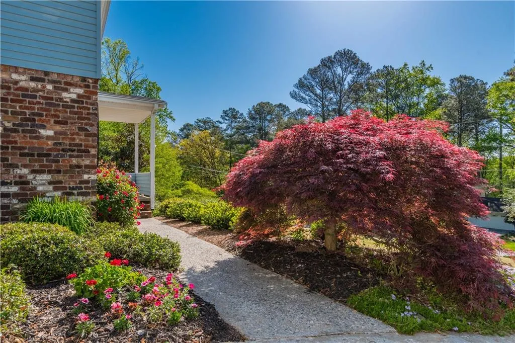 14 Brandon Ridge Drive, Sandy Springs, Georgia 30028, 4 Bedrooms Bedrooms, ,2 BathroomsBathrooms,Residential,Sold,14 Brandon Ridge Drive,5982563