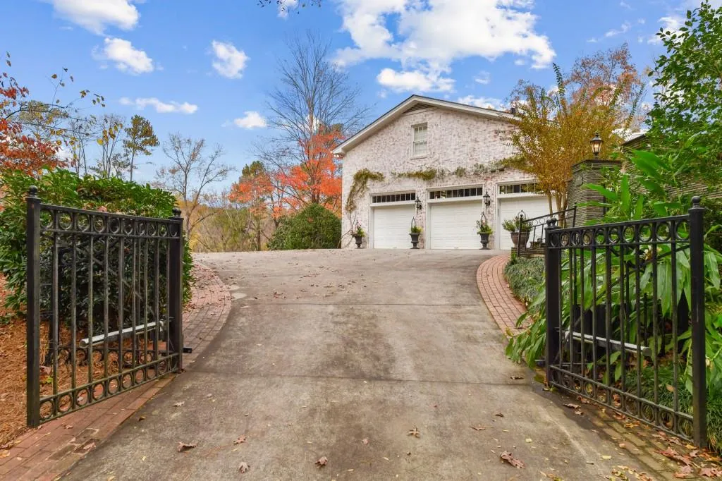 5335 Long Island Drive Nw, Sandy Springs, Georgia 30327, 6 Bedrooms Bedrooms, ,6 BathroomsBathrooms,Residential,Sold,5335 Long Island Drive Nw,6976126