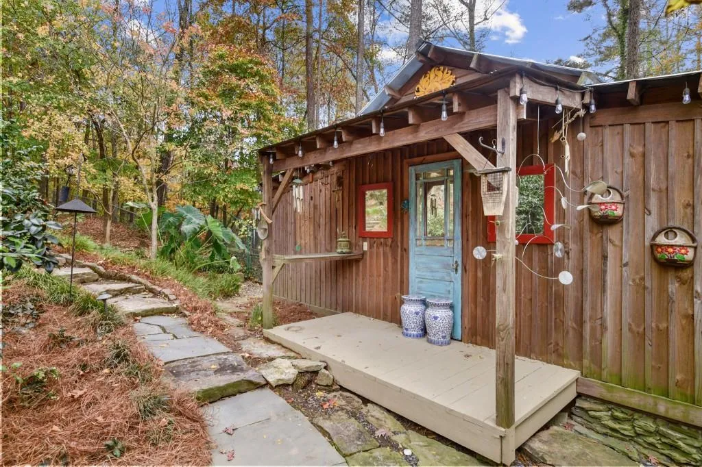 5335 Long Island Drive Nw, Sandy Springs, Georgia 30327, 6 Bedrooms Bedrooms, ,6 BathroomsBathrooms,Residential,Sold,5335 Long Island Drive Nw,6976126