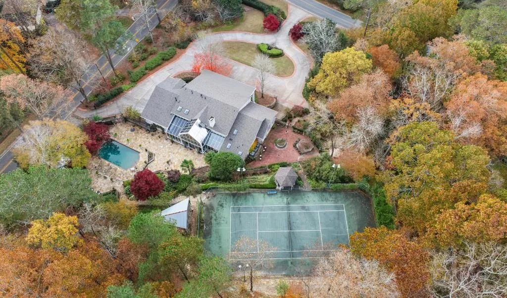 5335 Long Island Drive Nw, Sandy Springs, Georgia 30327, 6 Bedrooms Bedrooms, ,6 BathroomsBathrooms,Residential,Sold,5335 Long Island Drive Nw,6976126