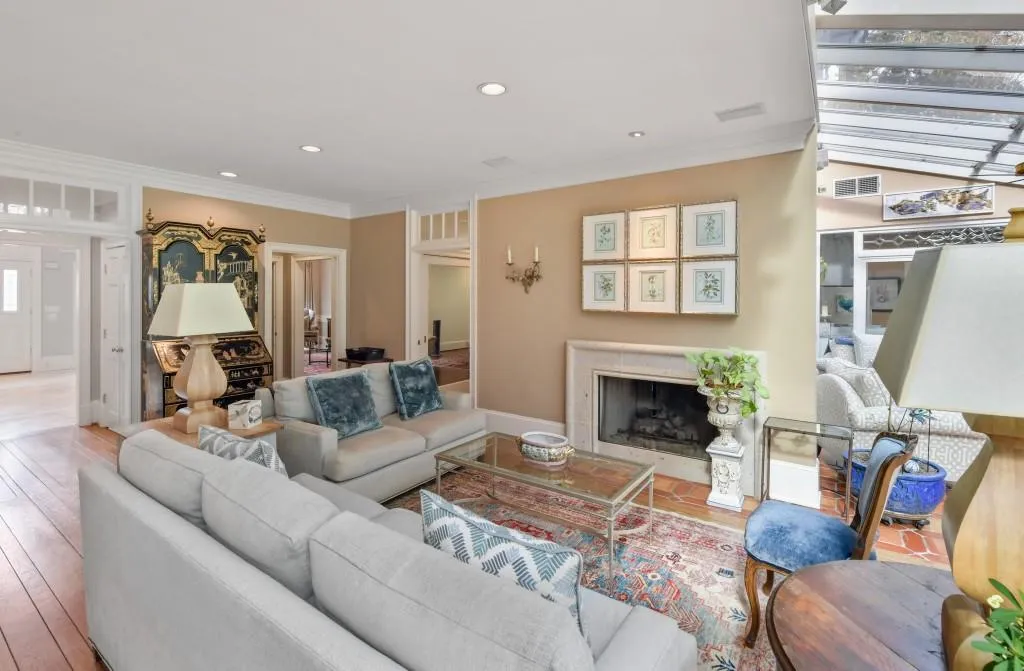 5335 Long Island Drive Nw, Sandy Springs, Georgia 30327, 6 Bedrooms Bedrooms, ,6 BathroomsBathrooms,Residential,Sold,5335 Long Island Drive Nw,6976126