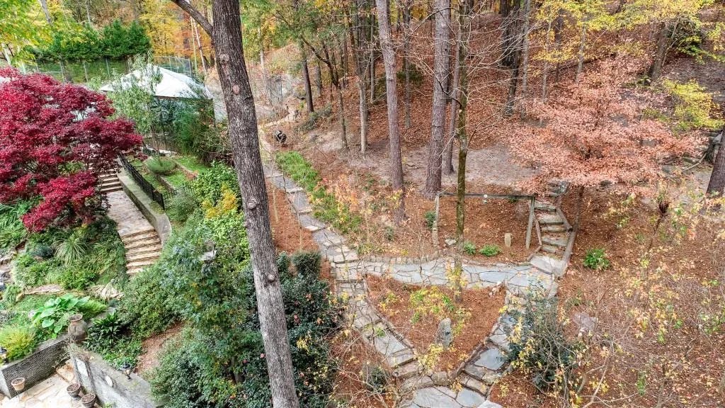 5335 Long Island Drive Nw, Sandy Springs, Georgia 30327, 6 Bedrooms Bedrooms, ,6 BathroomsBathrooms,Residential,Sold,5335 Long Island Drive Nw,6976126