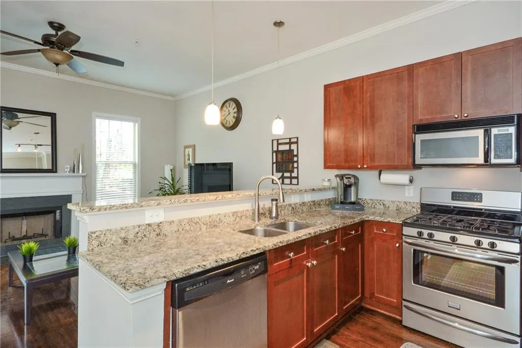 1969 Sterling Oaks Circle Ne, Brookhaven, Georgia 30319, 3 Bedrooms Bedrooms, ,3 BathroomsBathrooms,Residential,Sold,1969 Sterling Oaks Circle Ne,5780311