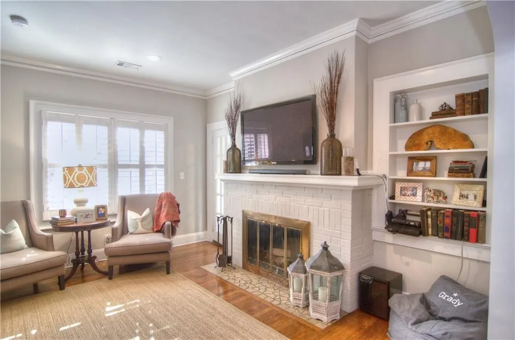 2878 Elliott Circle Ne, Atlanta, Georgia 30305, 3 Bedrooms Bedrooms, ,2 BathroomsBathrooms,Residential,Sold,2878 Elliott Circle Ne,5808973