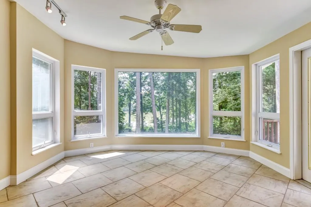 9375 Huntcliff Trace, Sandy Springs, Georgia 30350, 6 Bedrooms Bedrooms, ,5 BathroomsBathrooms,Residential,Sold,9375 Huntcliff Trace,6935773
