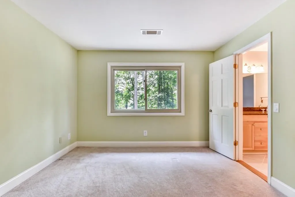 9375 Huntcliff Trace, Sandy Springs, Georgia 30350, 6 Bedrooms Bedrooms, ,5 BathroomsBathrooms,Residential,Sold,9375 Huntcliff Trace,6935773