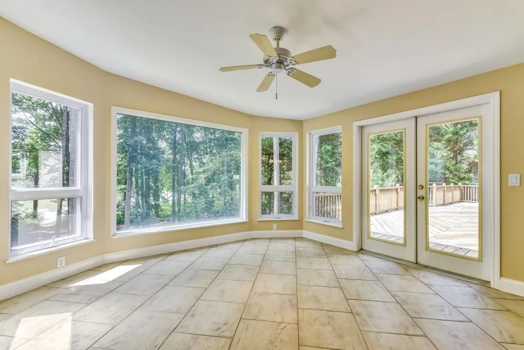 9375 Huntcliff Trace, Sandy Springs, Georgia 30350, 6 Bedrooms Bedrooms, ,5 BathroomsBathrooms,Residential,Sold,9375 Huntcliff Trace,6935773